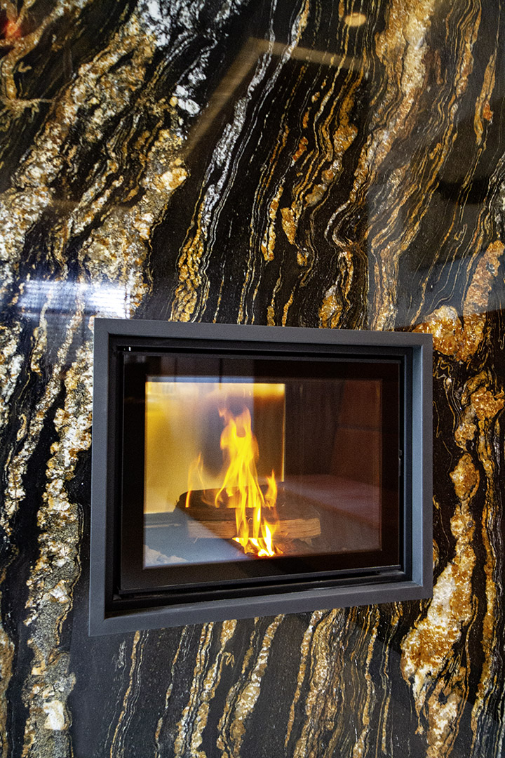 Taurus Black Sonderprojekt — Oberfläche