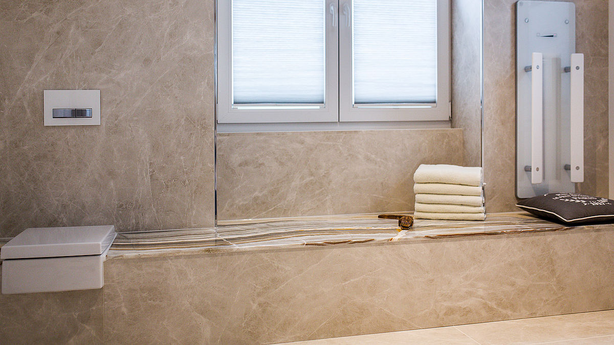 Onyx Starlicia / Diamond Cream Badezimmer — Nahaufnahme