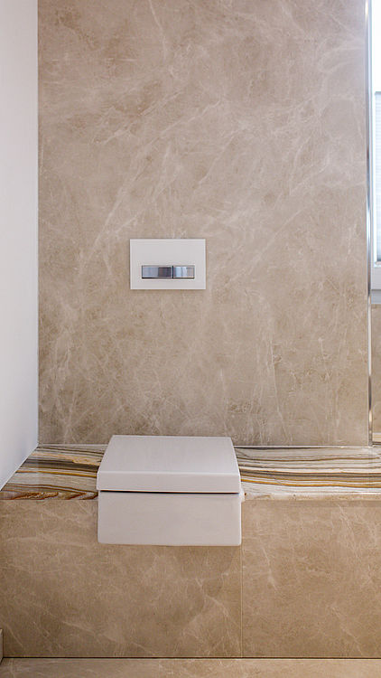 Onyx Starlicia / Diamond Cream Badezimmer — Seitenansicht