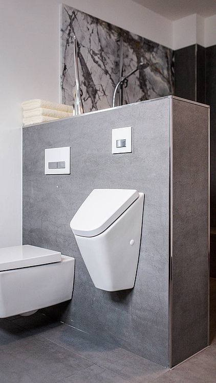 Pietra di Savoia Grigia / Illusion Badezimmer — Nahaufnahme