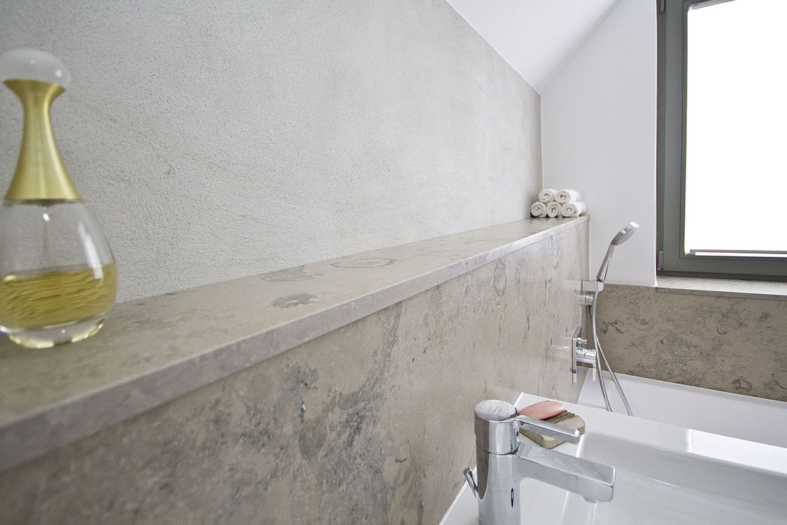 Onyx Fantastico / Jura grau Badezimmer — Perspektive