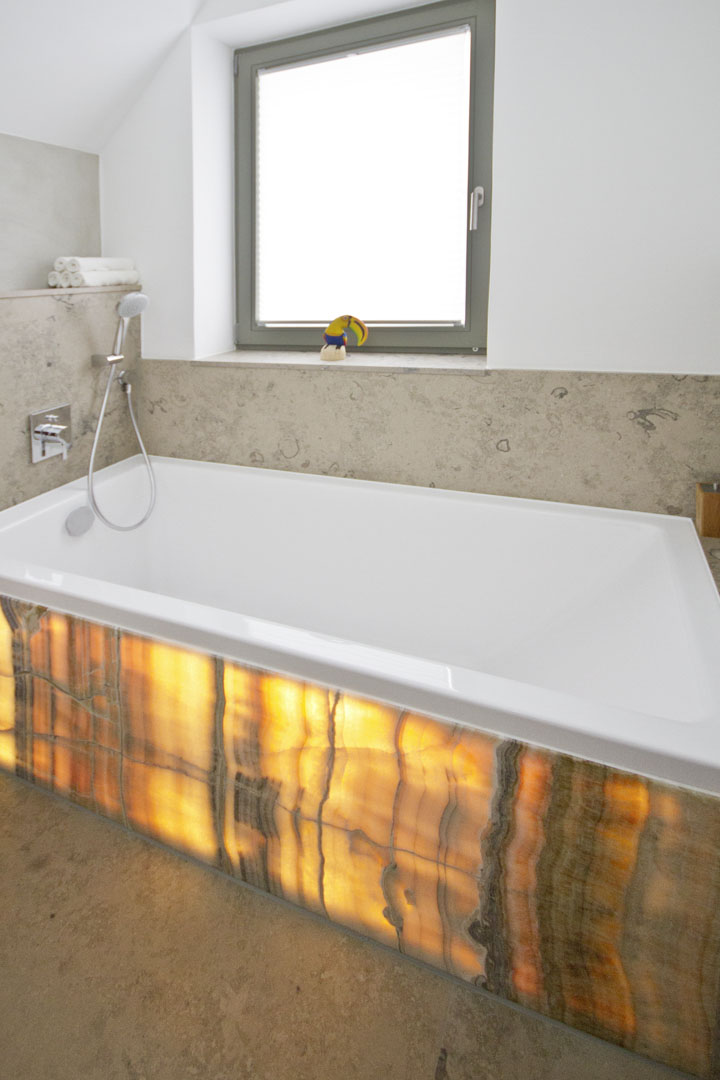 Onyx Fantastico / Jura grau Badezimmer — Oberfläche