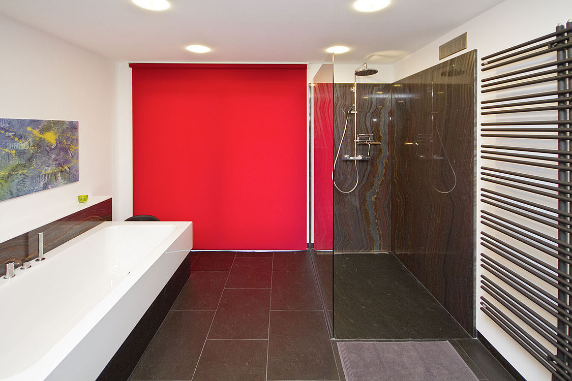 Porto Schiefer / Iron Red Badezimmer — Detail