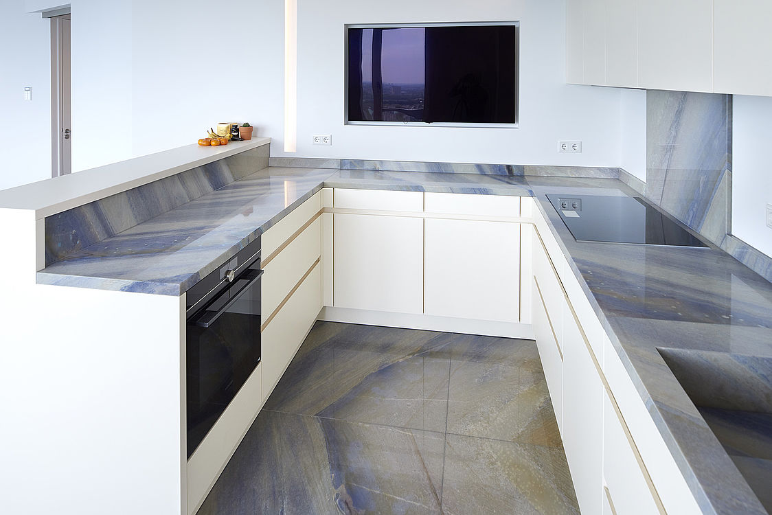 Azul Imperial Bodengestaltung — Nahaufnahme