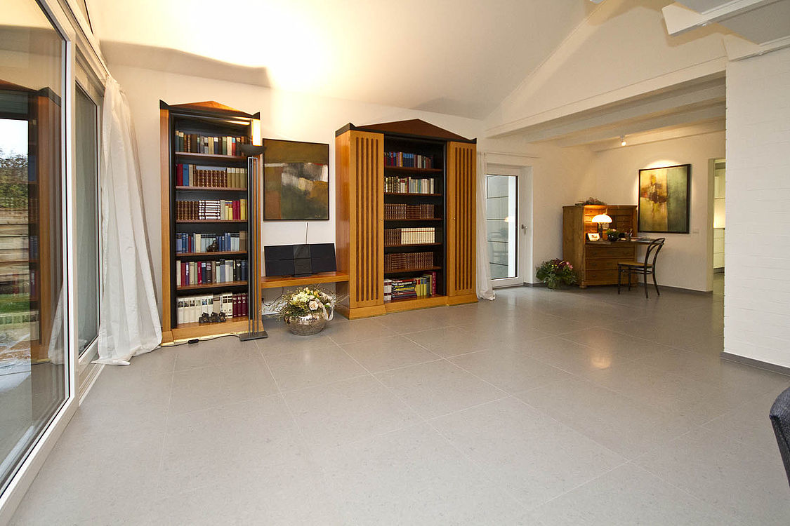 Caesarstone 4030 Oyster Bodengestaltung — Seitenansicht