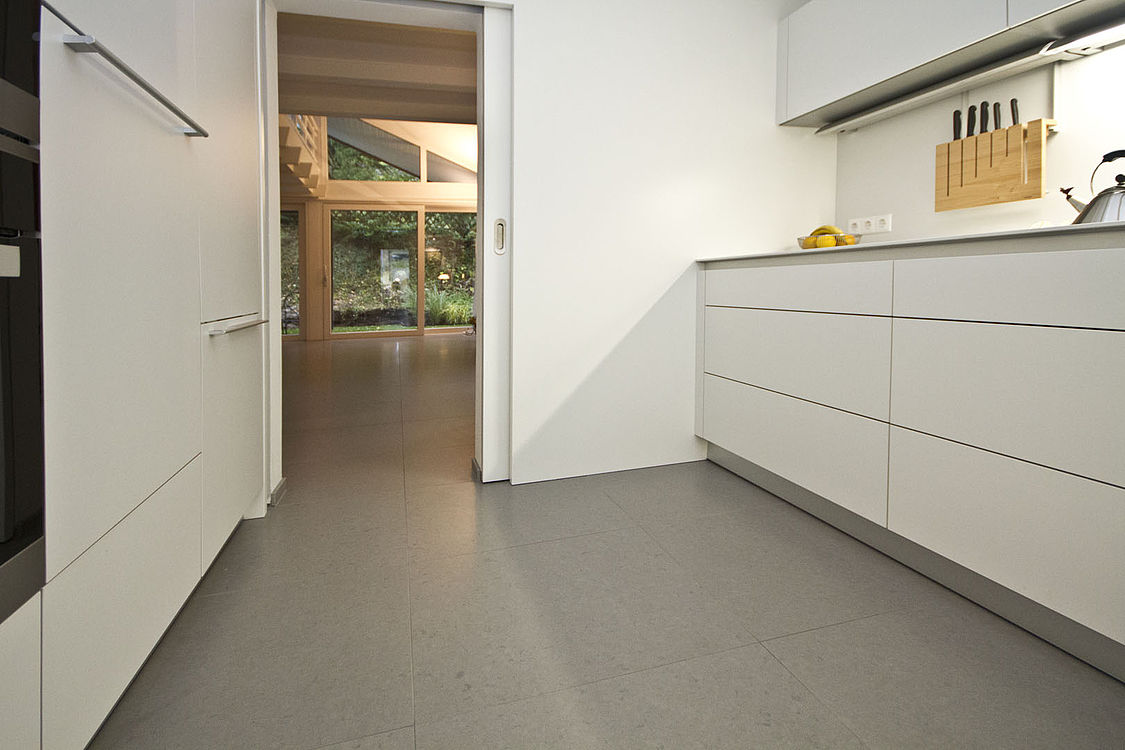 Caesarstone 4030 Oyster Bodengestaltung — Materialdetail