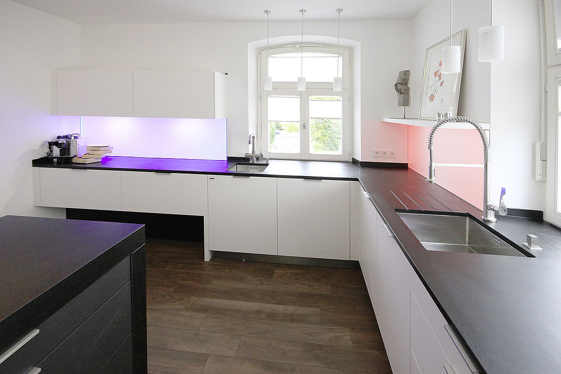 Devil Black Küche — Perspektive