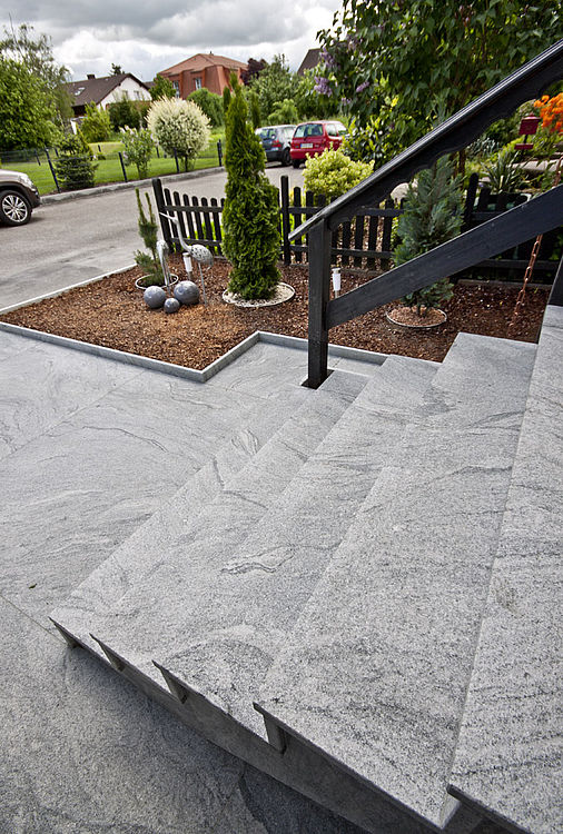 Viscont White Treppenanlage — Seitenansicht