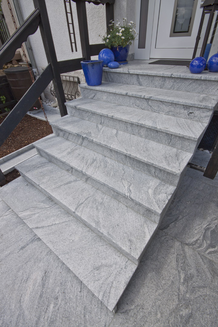 Viscont White Treppenanlage — Raumansicht