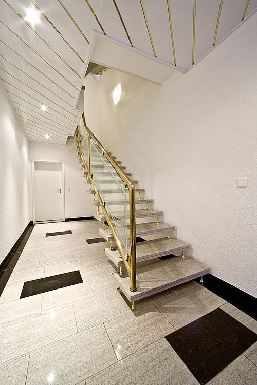 Imperial White Treppenanlage — Detail