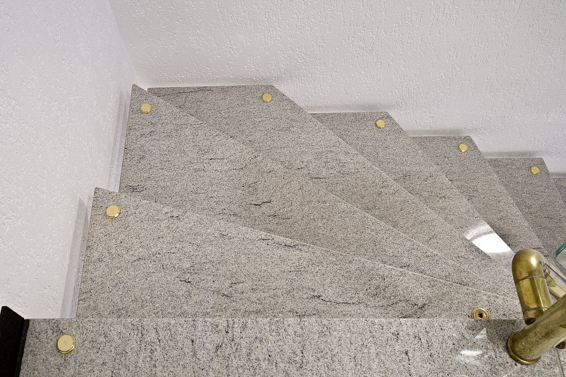 Imperial White Treppenanlage — Nahaufnahme